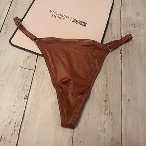 Victoria's Secret v string Thong S